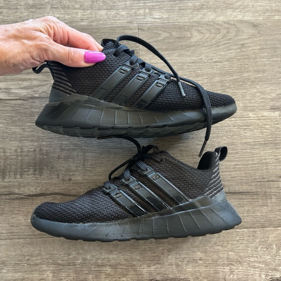 Kids Adidas Sneakers 2 - Picture 2 of 6